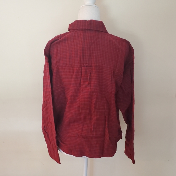 Levi's Red Plaid Cropped Flannel Button Down Shirt - Picture 5 of 9